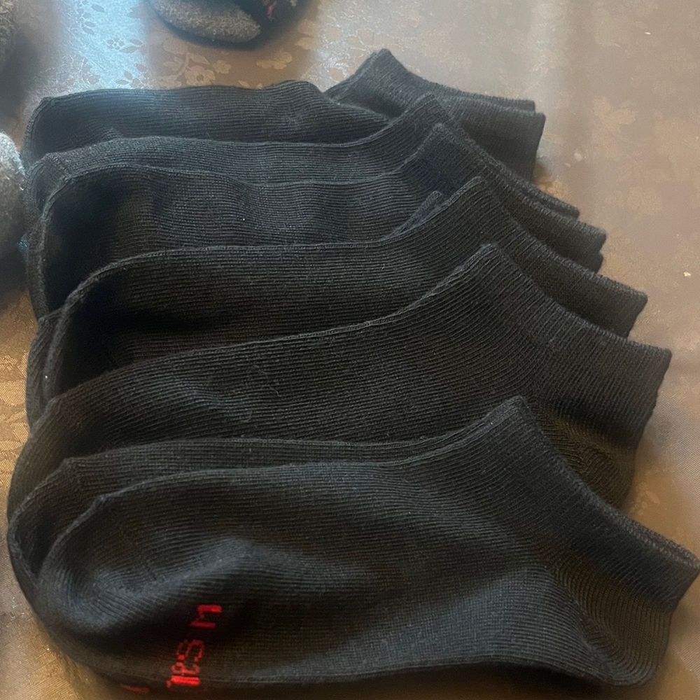 Hanes Kids' Socks in Black, Gray, ankle/crew size Medium bundle! - Picture 4 of 7